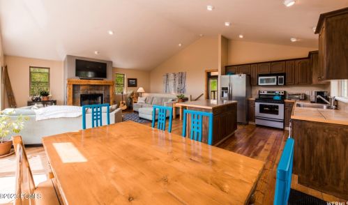 2094 Pine Meadow Dr, Hoytsville UT 84017-9362 exterior