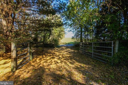 134 Station Rd, New Schaefferstown, PA 19506-8820
