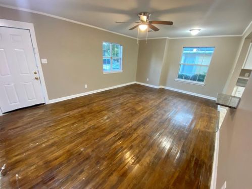 3804 Calmont Ave, Fort Worth TX  76107-4550 exterior