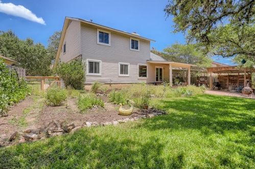 6555 Fair Vly Trl, Austin TX  78749-1266 exterior