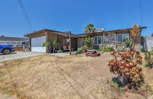 588 Nadeen Way, El Cajon, CA 92021-6157