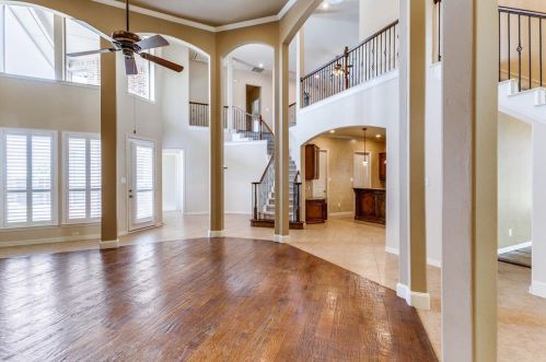 1401 Van Winkle Dr, Carrollton TX  75007-1211 exterior