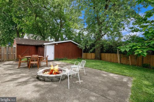 2231 Luzerne Ave, Silver Spring MD 20910-2133 exterior