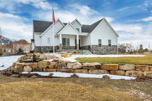 2712 Mount Jordan Rd, Sandy, UT 84092-3372