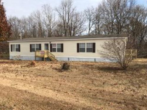 1210 Mill Creek Rd, Puryear, TN 38251-4331