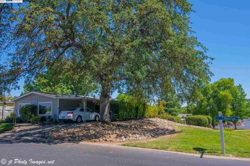 6100 Blucher Ln, Citrus Heights, CA 95621-8317