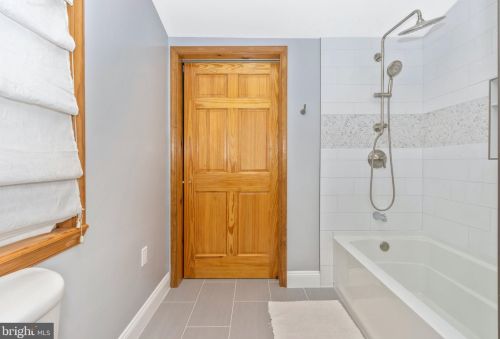 120 Piping Rock Dr, Silver Spring MD 20905-5863 exterior