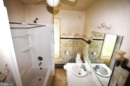 293 St, Hanover PA 17331-2320 exterior