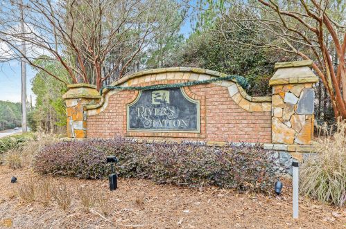 1692 Broad River Rd, Atlanta GA  30349-9157 exterior