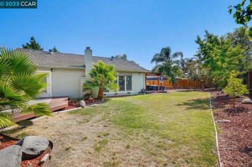 2735 Calpine Pl, Concord CA  94518-2610 exterior