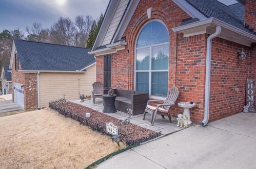942 Fairmont Park Dr, Dacula, GA 30019-6538