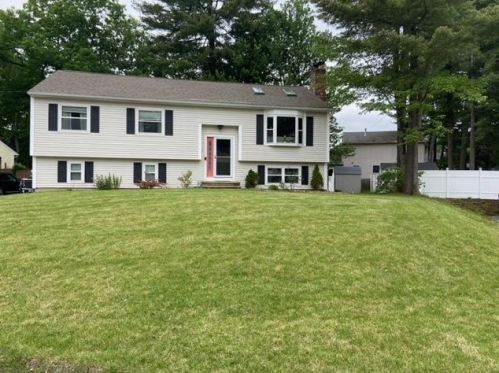 7 Old Mill Ln, Nashua, NH 03064-1716
