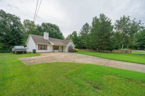 799 Barnetts Bridge Rd, Jackson, GA 30233-4366