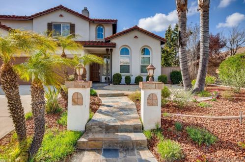 912 Lantana Ct, San Marcos, CA 92069-1957