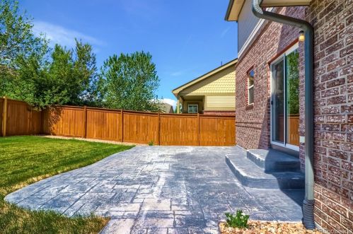 25028 Canal Pl, Aurora CO 80018-1627 exterior