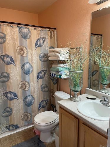 768 Willow Dr, Denver CO  80603-7761 exterior