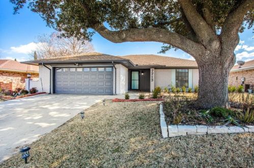 7713 Songbird Ln, Fort Worth TX  76133-7455 exterior