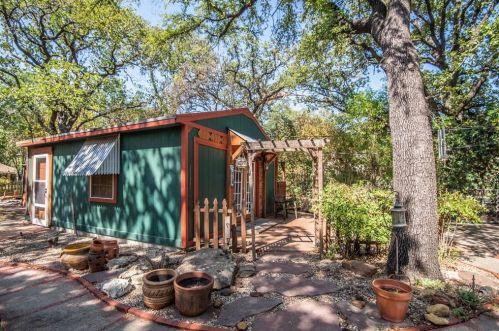 2334 Lotus Ave, Fort Worth TX  76111-1636 exterior