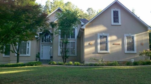 190 Oakwood Lakes Dr, Hampton, GA 30228-2864
