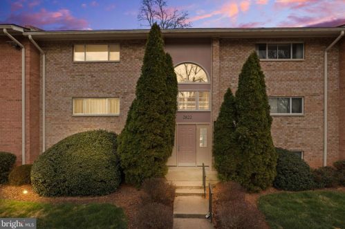 2823 Kalmia Lee Ct, Falls Church, VA 22042-1710