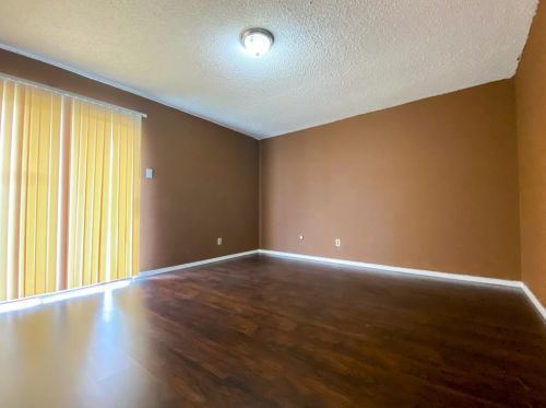 713 Worcester Ln, Garland TX 75040-4186 exterior