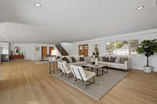 11872 Gladstone Dr, Santa Ana CA  92705-2938 exterior