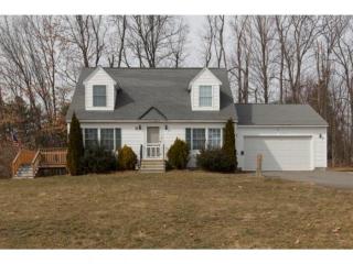 4 Lincoln Ln, Chester, NH 03036-4401