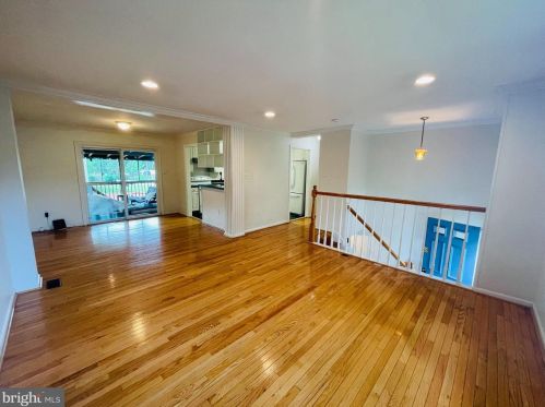 7203 Bona Vista Ct, Springfield VA  22150-3056 exterior