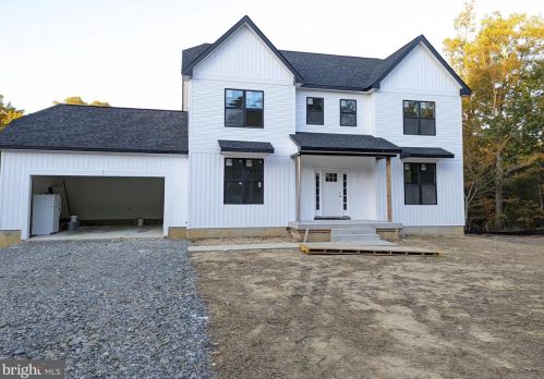 9617 Leavells Rd, Fredericksburg, VA 22407-4313