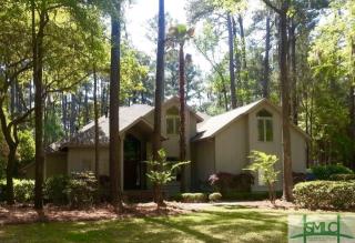 2 Hemingway Dr, Savannah, GA 31411-1408