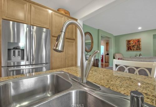1929 English Oak Way, Perris, CA 92571-3885