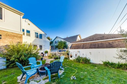 6550 Ebinger Dr, Niles IL 60714-4435 exterior