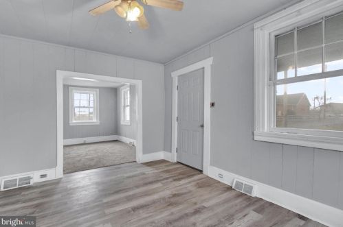 2161 Newville Rd, Carlisle PA  17015-7747 exterior