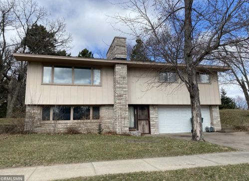 830 Central Ave, Spectacle Lake, MN 55008-2622