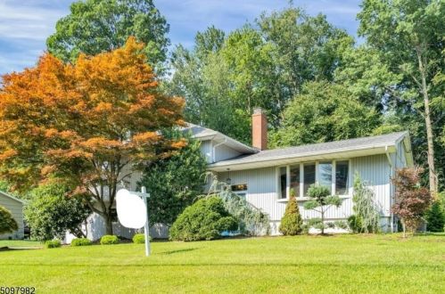 29 Lake Shore Dr, Dover NJ  07803-2942 exterior