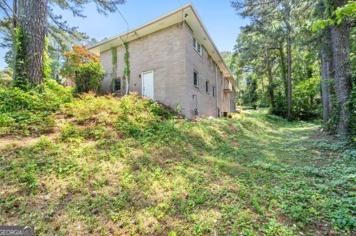 2916 Handy Dr, Atlanta GA  30318-7239 exterior
