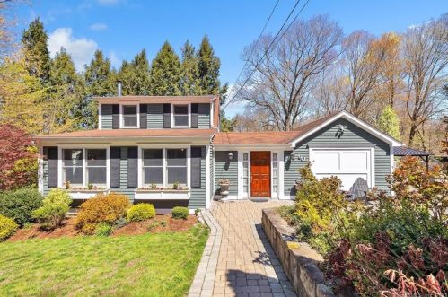 60 Downs Rd, Upper Stepney, CT 06468-2910