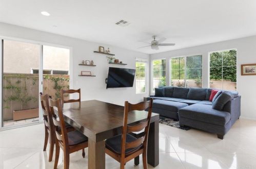 1359 Dolomite Way, San Marcos CA  92078-2824 exterior