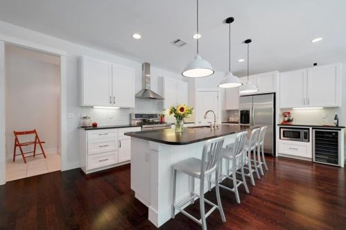 2003 Alegria Rd, Austin TX  78757-3219 exterior
