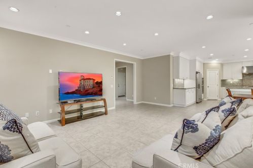 81 Kimbal, Irvine CA  92620 exterior