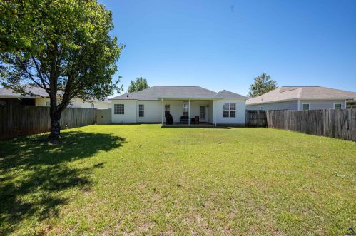 209 Tyson Glen Dr, Warner Robins GA  31088-2396 exterior