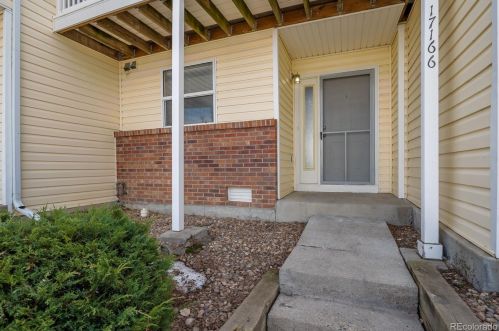 17166 Tennessee Dr, Denver, CO 80017-3264