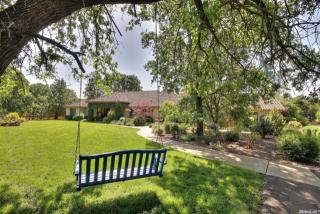 6424 Sutter Ave, Carmichael, CA 95608-2725