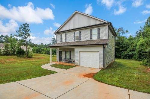 121 Mann Rd, Barnesville, GA 30204-3130