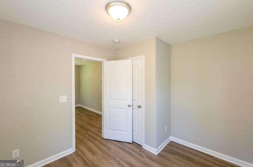 1864 Center Ave, Atlanta GA  30344-4656 exterior