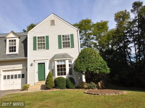 7922 Gambrill Ct, Springfield, VA 22153-2256