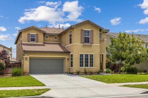 405 Riverview Dr, Redlands, CA 92374-1648