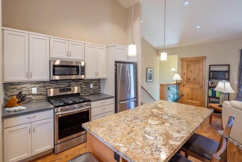 12901 Northwoods Blvd, Truckee CA  96161-6346 exterior