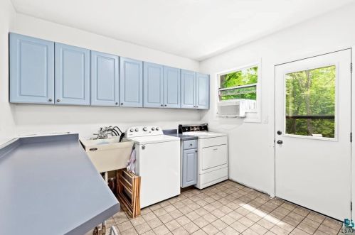 226 Howard Gnesen Rd, Duluth MN  55811-1667 exterior