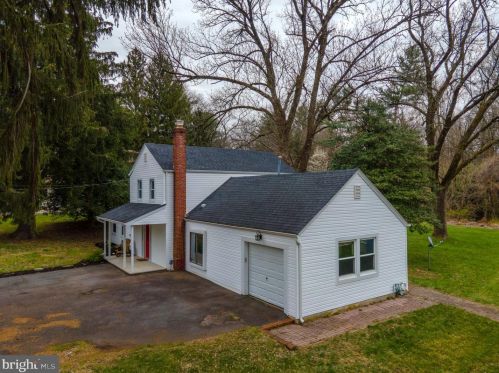 15 Delaware Ave, Trenton NJ  08628-2002 exterior